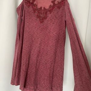 Red long sleeve Peep shoulder top